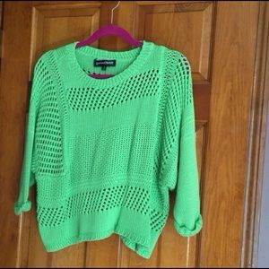 L is for Lovers Medium Cropped Sweater 3/4 Sleeve Green